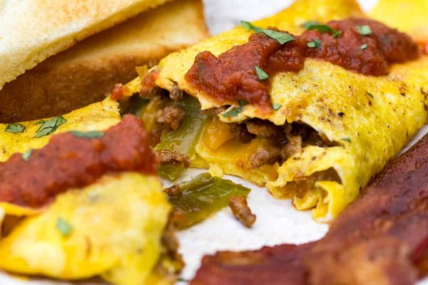 Blackstone Griddle Bacon Cheese Omelet - Easy breakfast recipe