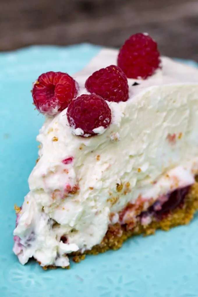 No-Bake Raspberry Fluff Pie - Easy Summer Dessert