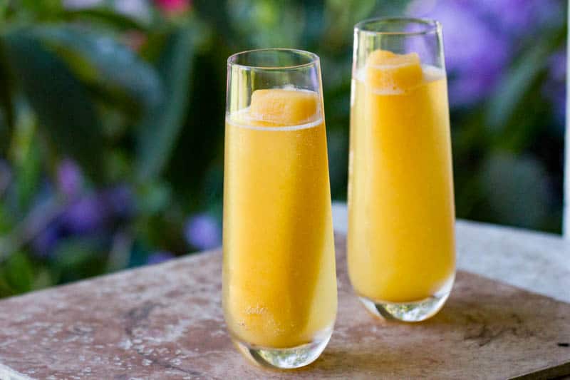 easy-frozen-bellini-recipe-spiked-bellini-cocktail-recipe